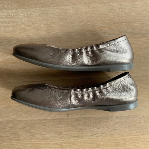 SIZE 10-10.5 ECCO INCISE ENCHANT BALLET BALLERINA FLAT GOLD WARM GREY - Picture 7 of 11